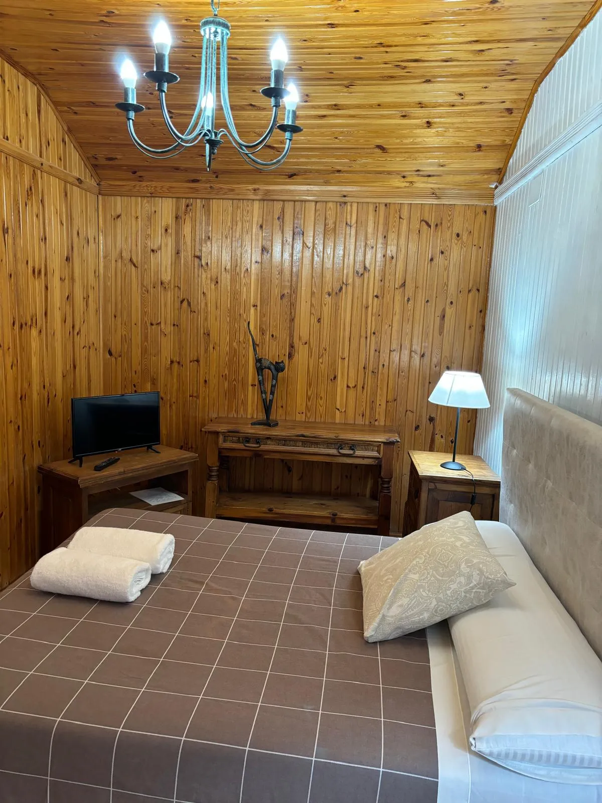 Interior cálido de bungalow